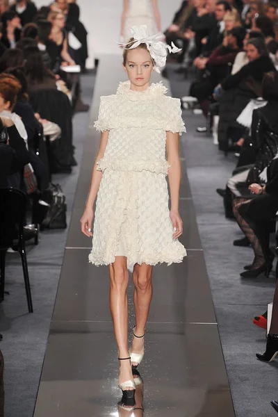 Look 35